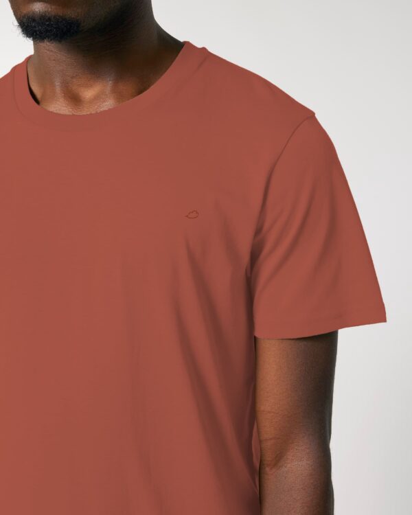 Camiseta unisex - Bordado nube fins al cel - Bordado nube fins al cel - color Rojo| Granate - 6 - Imagen 2